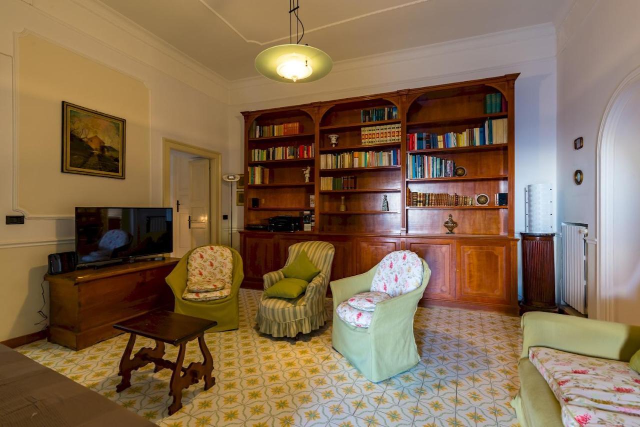 Villa Paola - Hidden Panoramic Garden And Terraces By Napoliapartments Luaran gambar